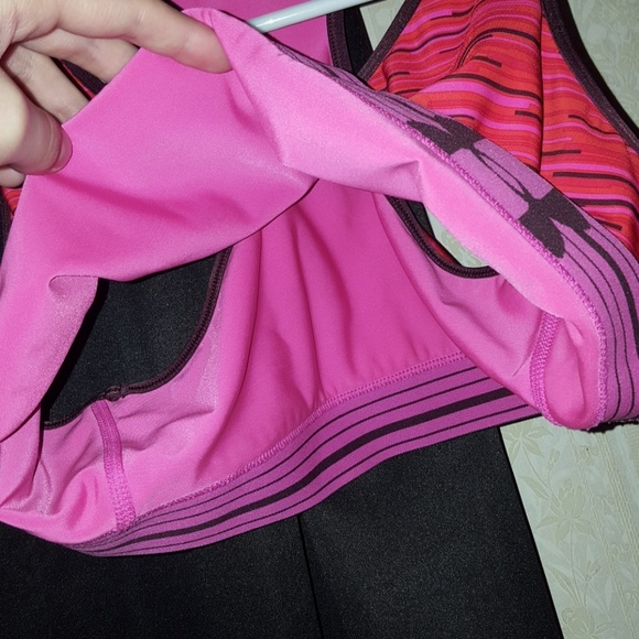 SOLD Under Armour Sportsbra - Picture 3 of 4